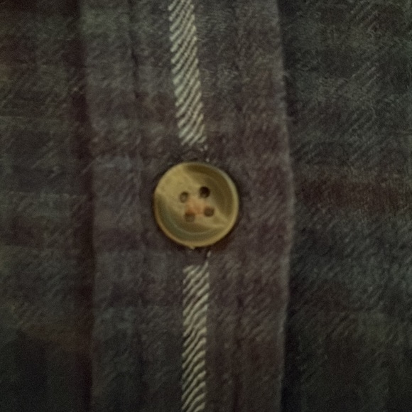 American Eagle Cropped Flannel - Picture 6 of 7